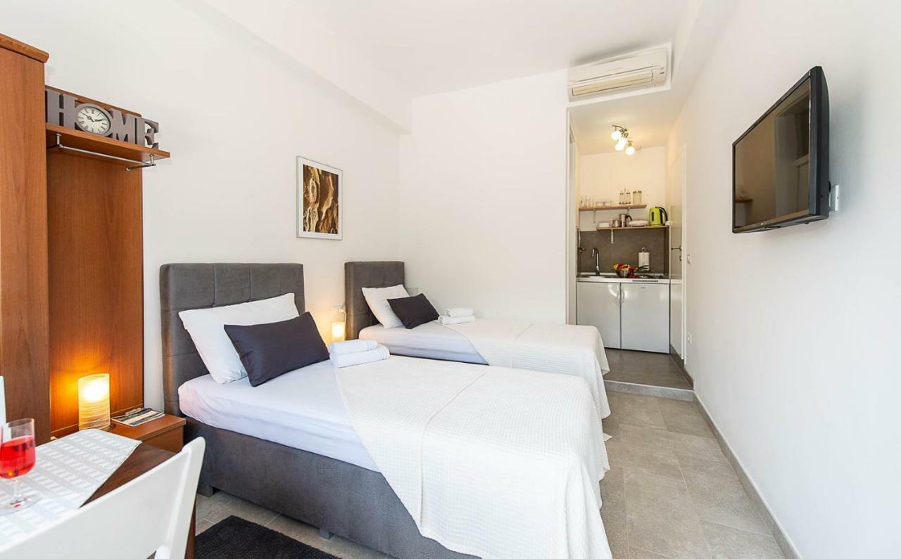 Apartments Medora Rovinj Exterior photo